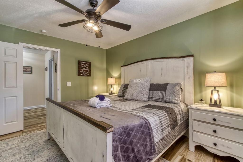 The Mason Jar, Hot Tub, Wifi, 1089 Free Tickets Each Paid Day, Dollywood And More! Пиджен Фордж Екстериор снимка